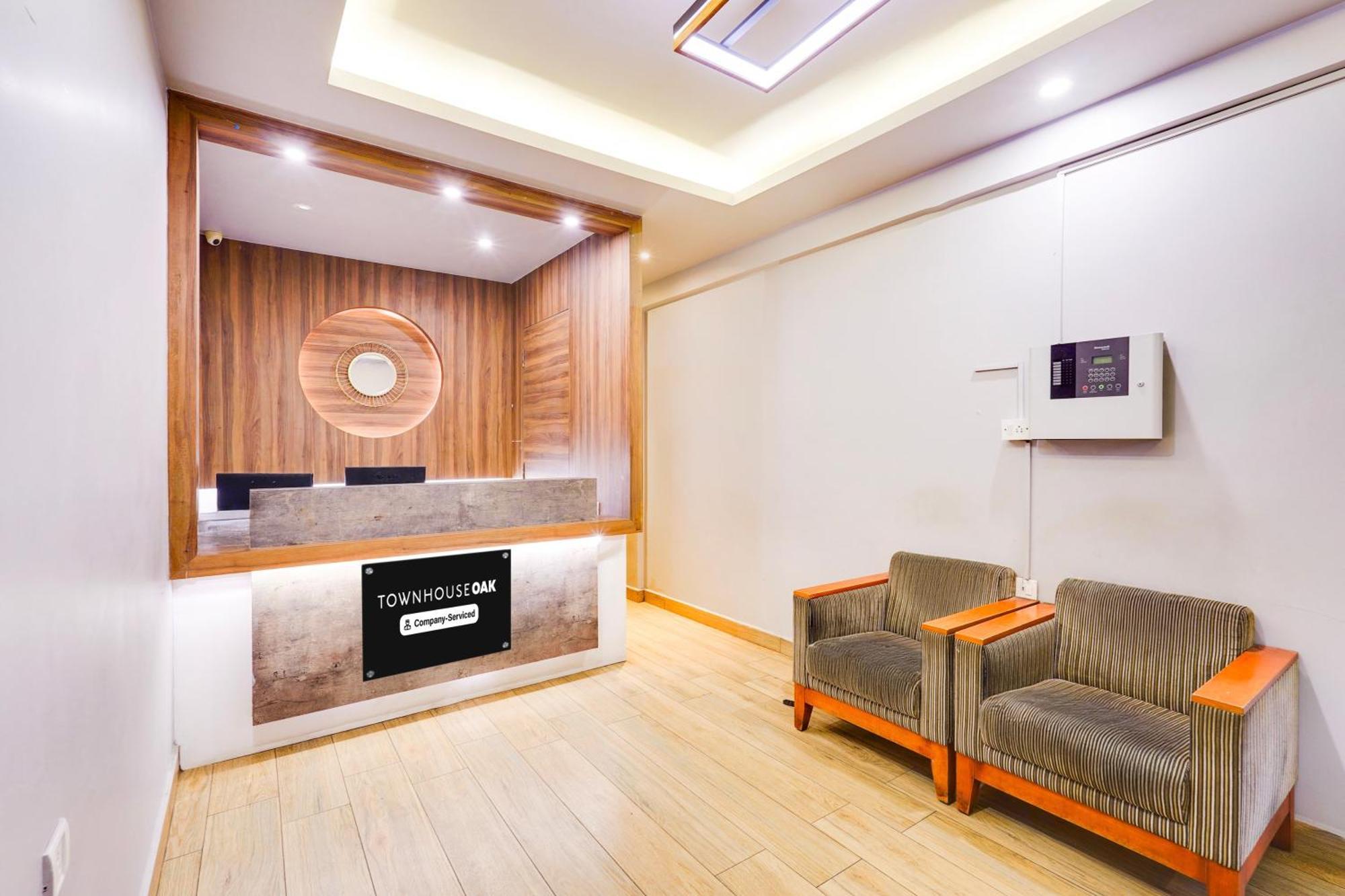 Super Townhouse Oak Kodambakkam Formerly Cine City チェンナイ エクステリア 写真