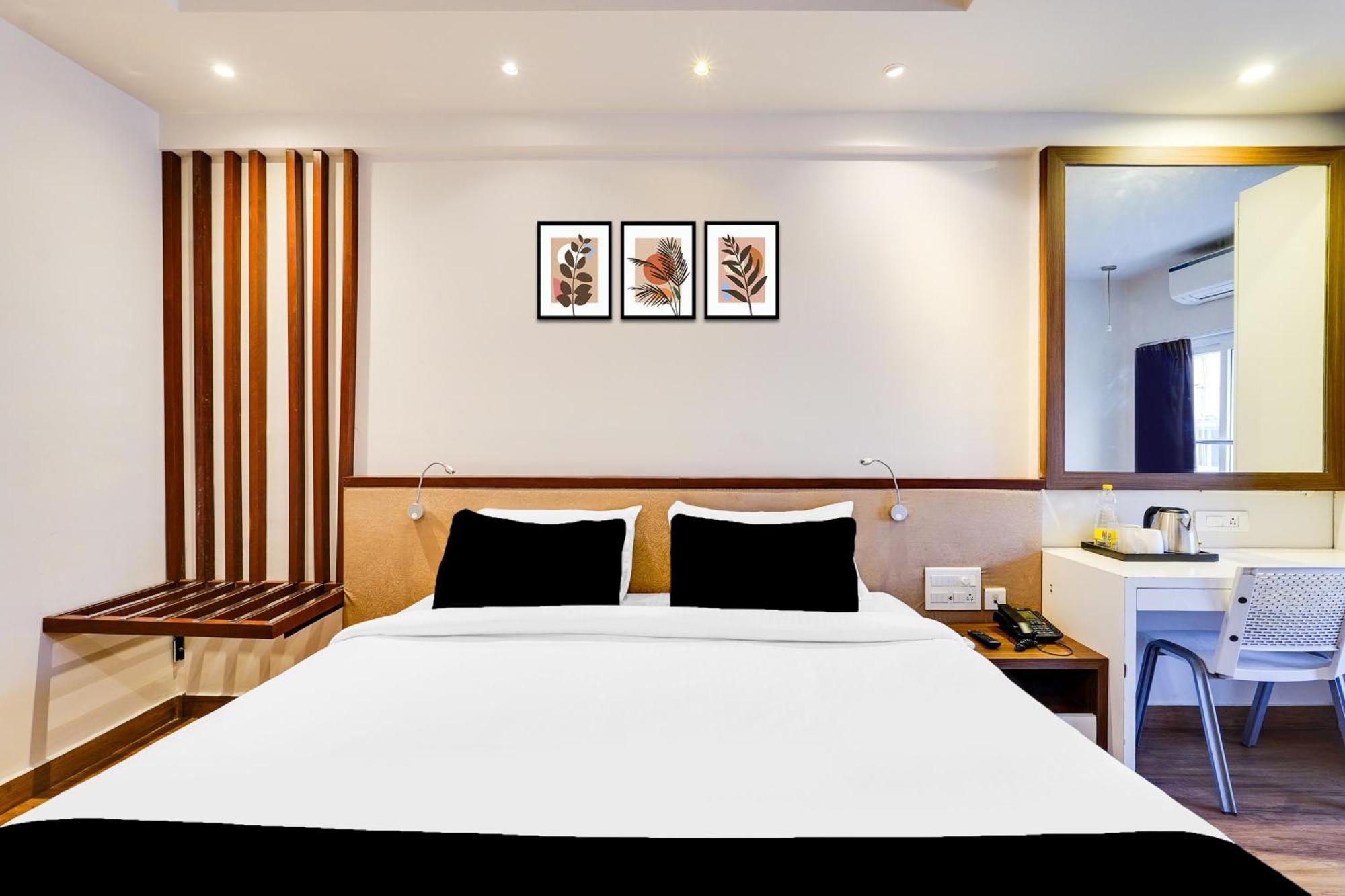 Super Townhouse Oak Kodambakkam Formerly Cine City チェンナイ エクステリア 写真