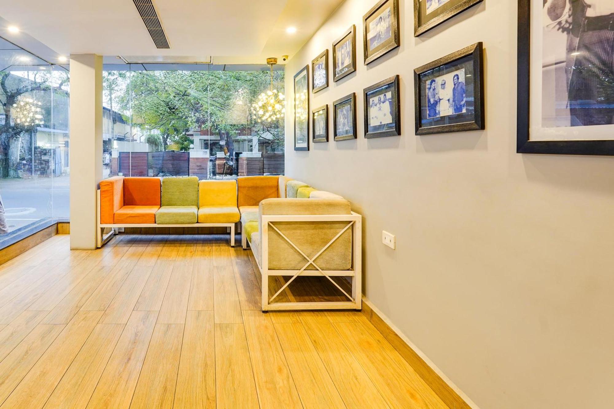 Super Townhouse Oak Kodambakkam Formerly Cine City チェンナイ エクステリア 写真