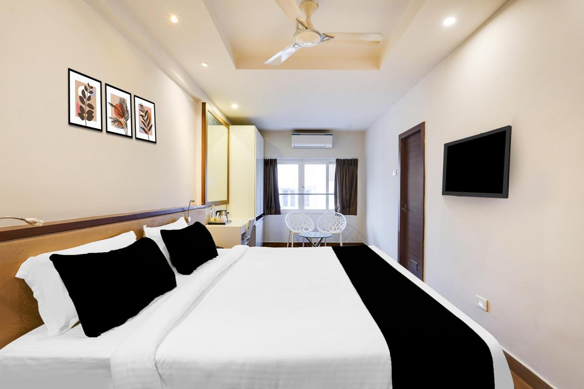 Super Townhouse Oak Kodambakkam Formerly Cine City チェンナイ エクステリア 写真
