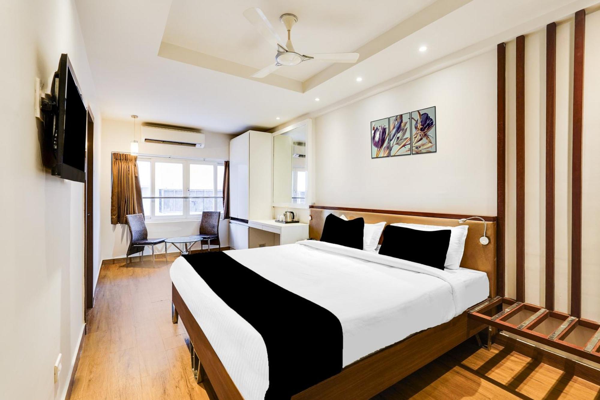 Super Townhouse Oak Kodambakkam Formerly Cine City チェンナイ エクステリア 写真
