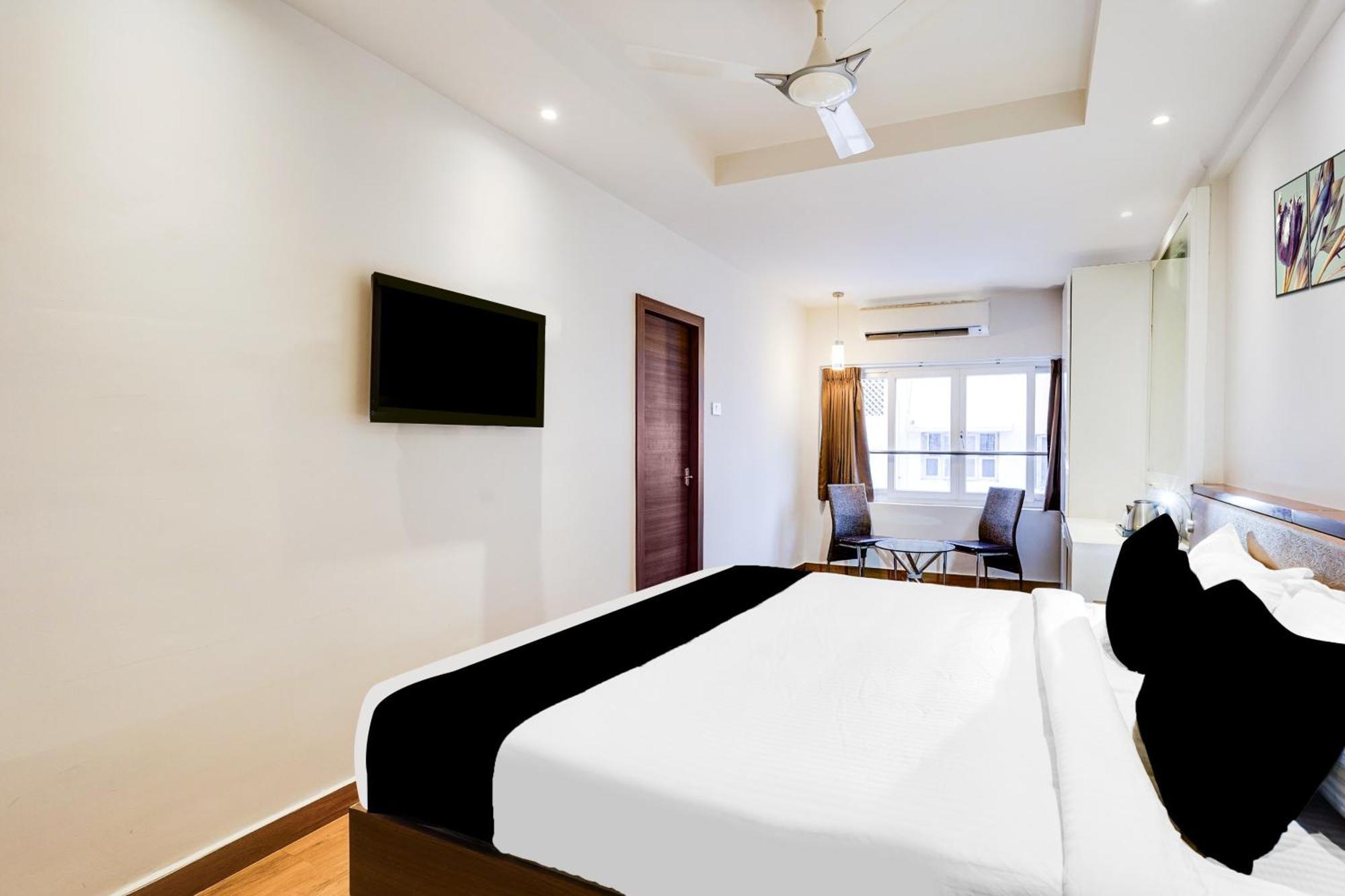 Super Townhouse Oak Kodambakkam Formerly Cine City チェンナイ エクステリア 写真